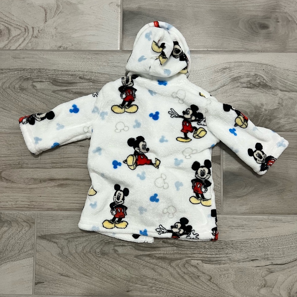 Adorable Mickey Mouse Bath Robe & Teether Set - 3-6 Months! - Picture 2 of 3
